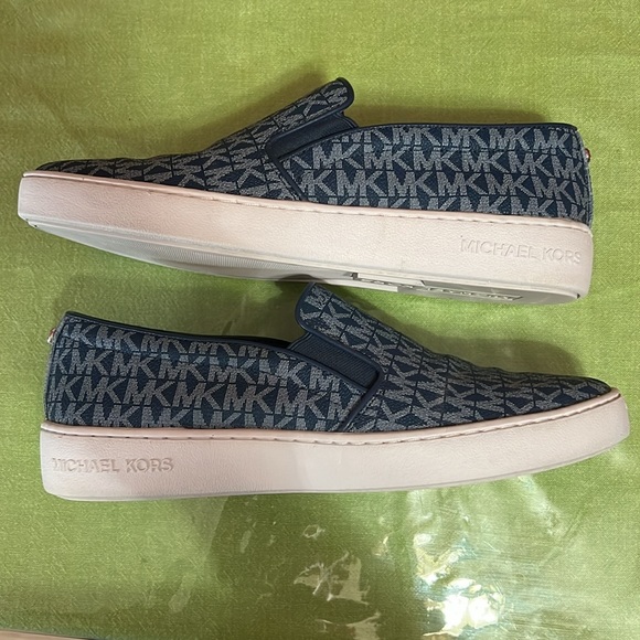 Michael Kors Keaton Slip On Sneakers. Size 9.5 - Picture 5 of 6
